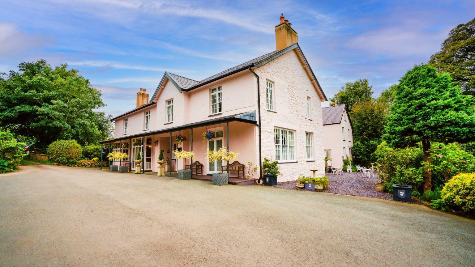 Plas Dinas Country House