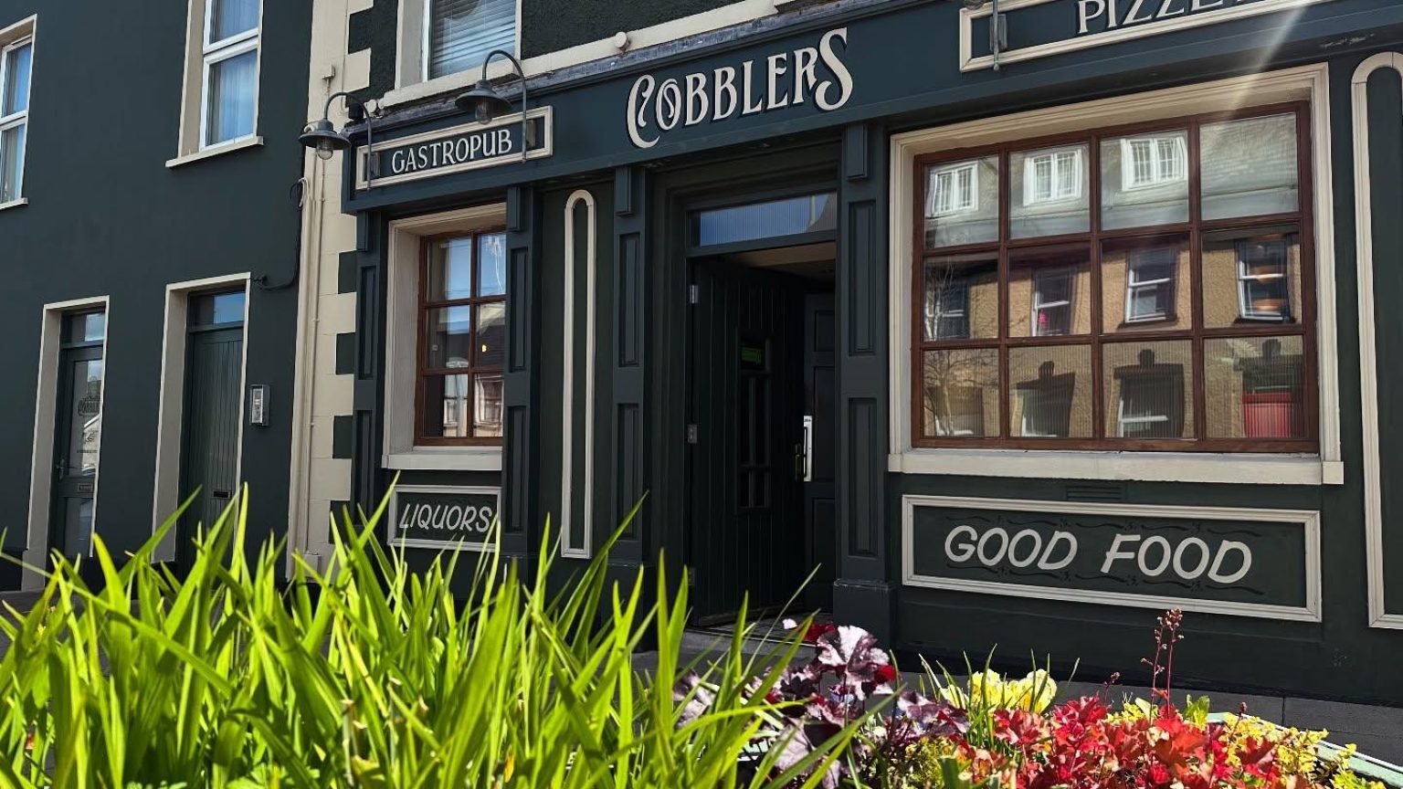 Cobblers Bar Pizzeria 9