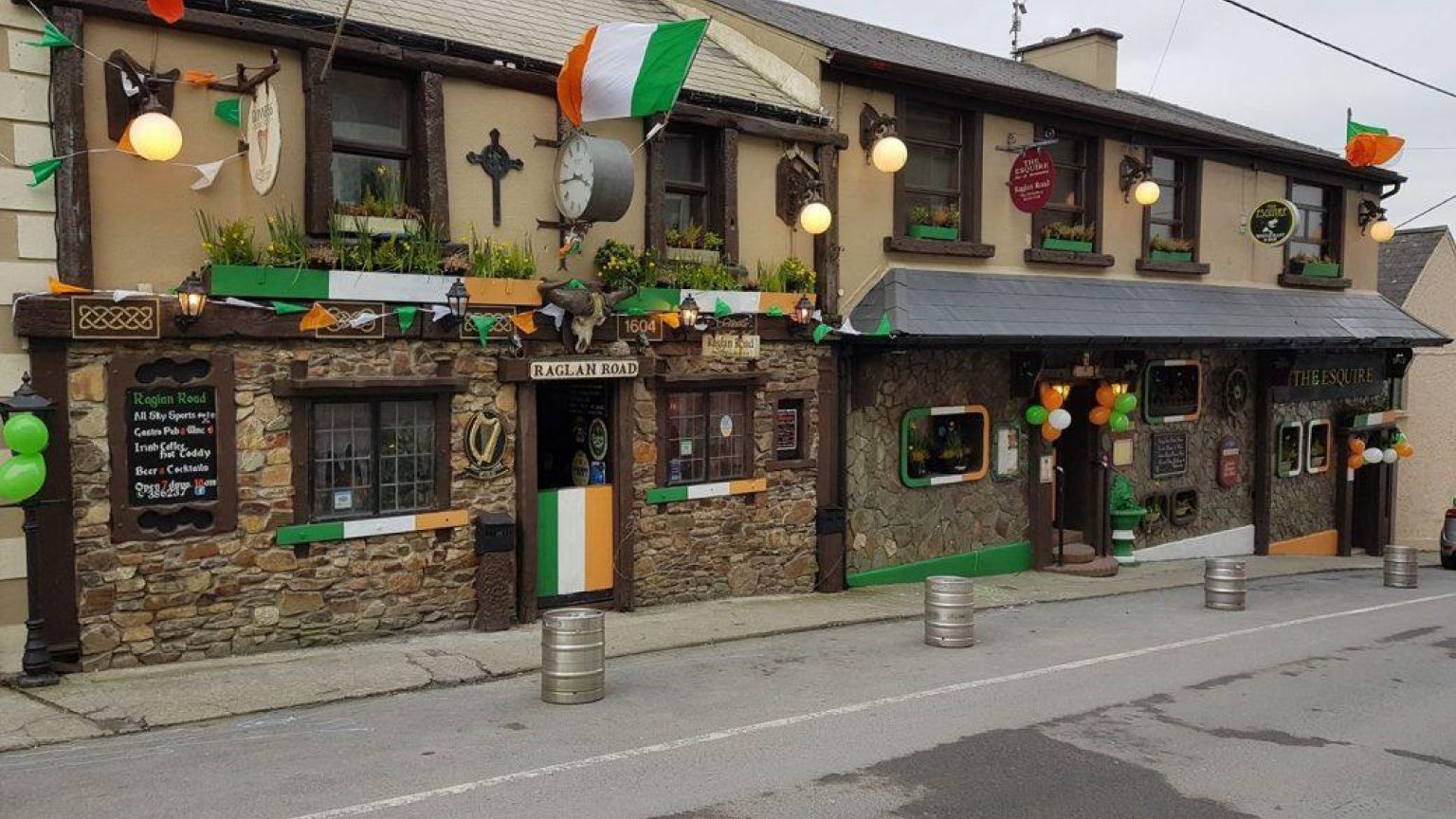 Esquire Raglan Road 13