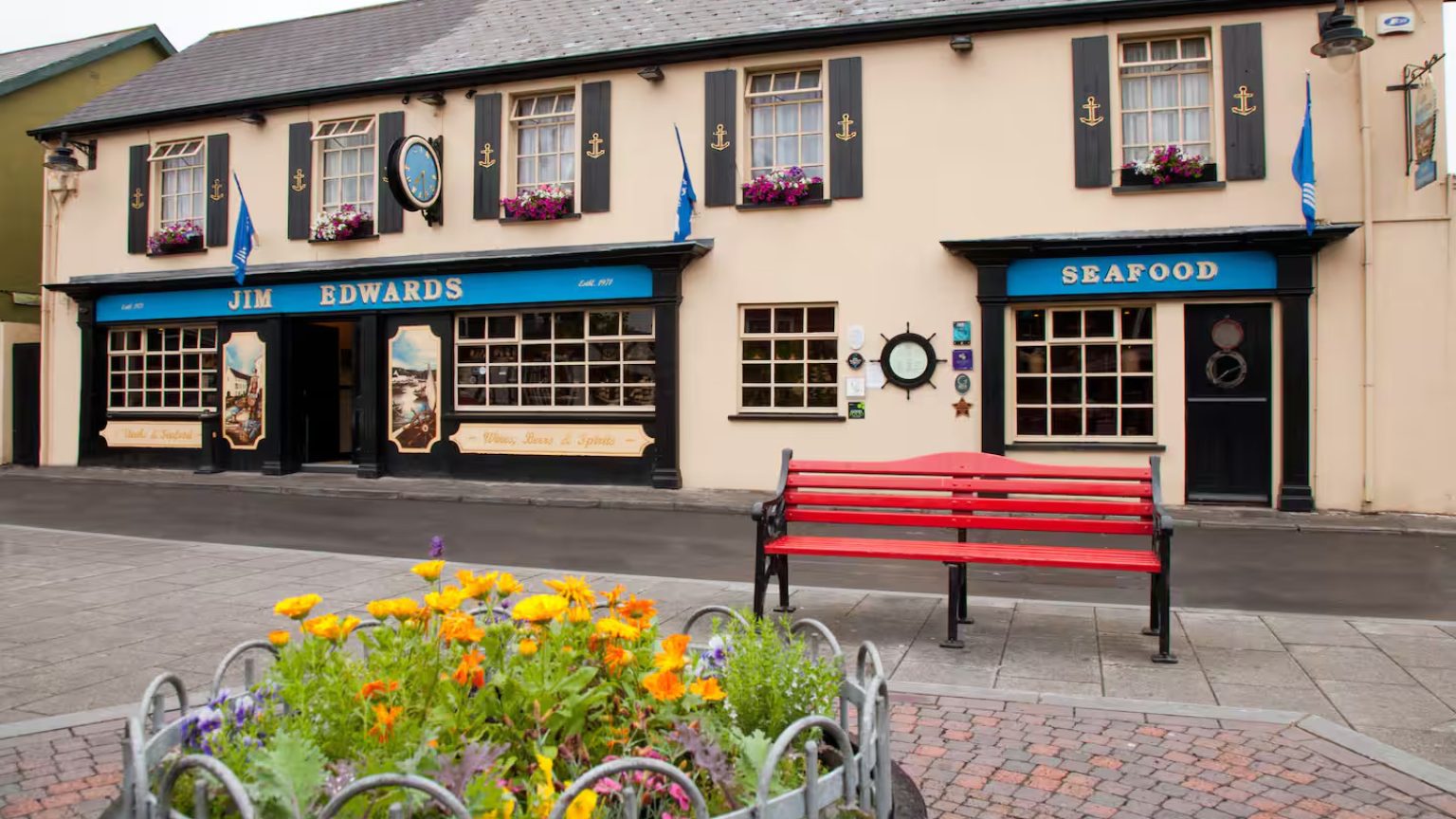 Jim Edwards Bar Restaurant Guesthouse 7