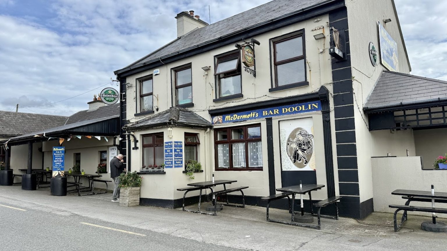 Mc Dermotts Pub Doolin 8