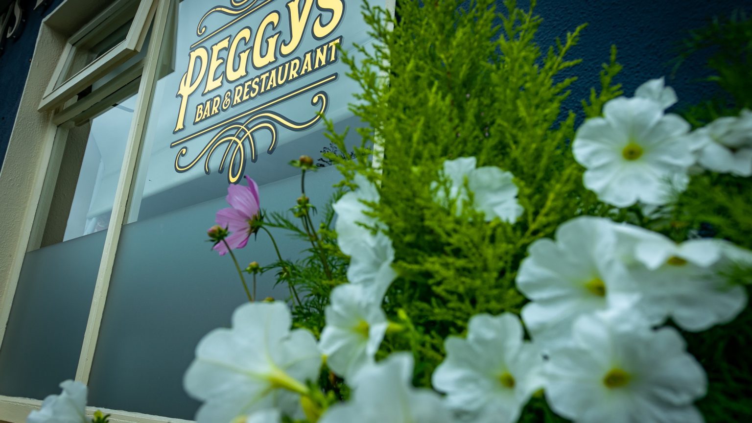 Peggys Bar Restaurant 6