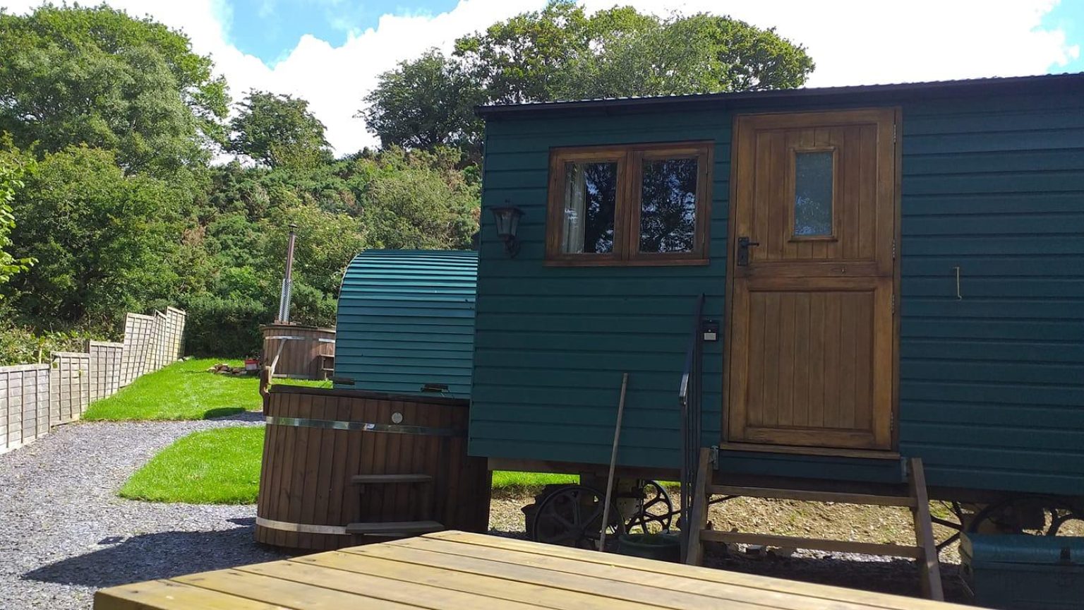 Siabod Huts & Beudy’r Wennol