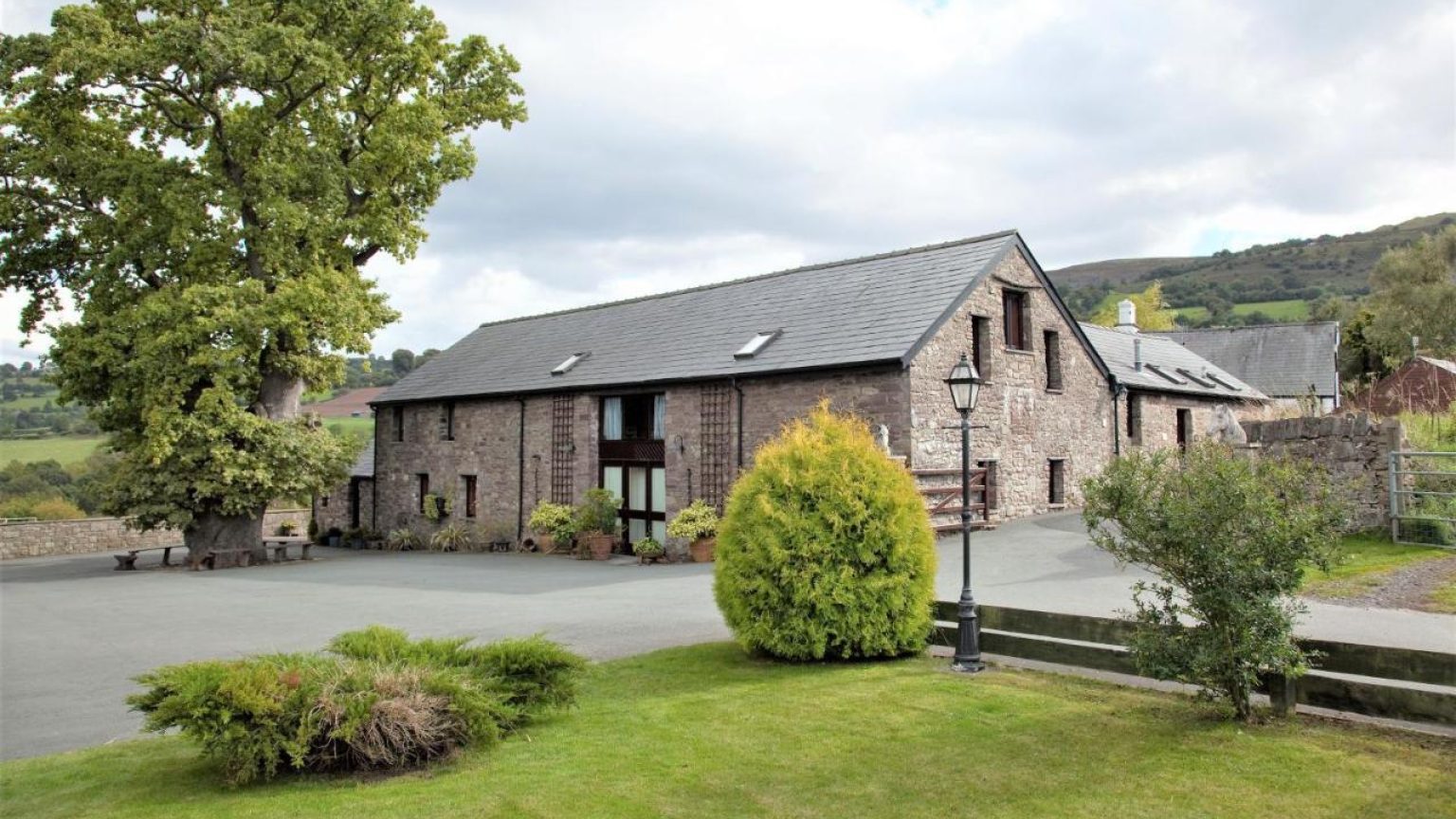 The Neuadd Cottages 2