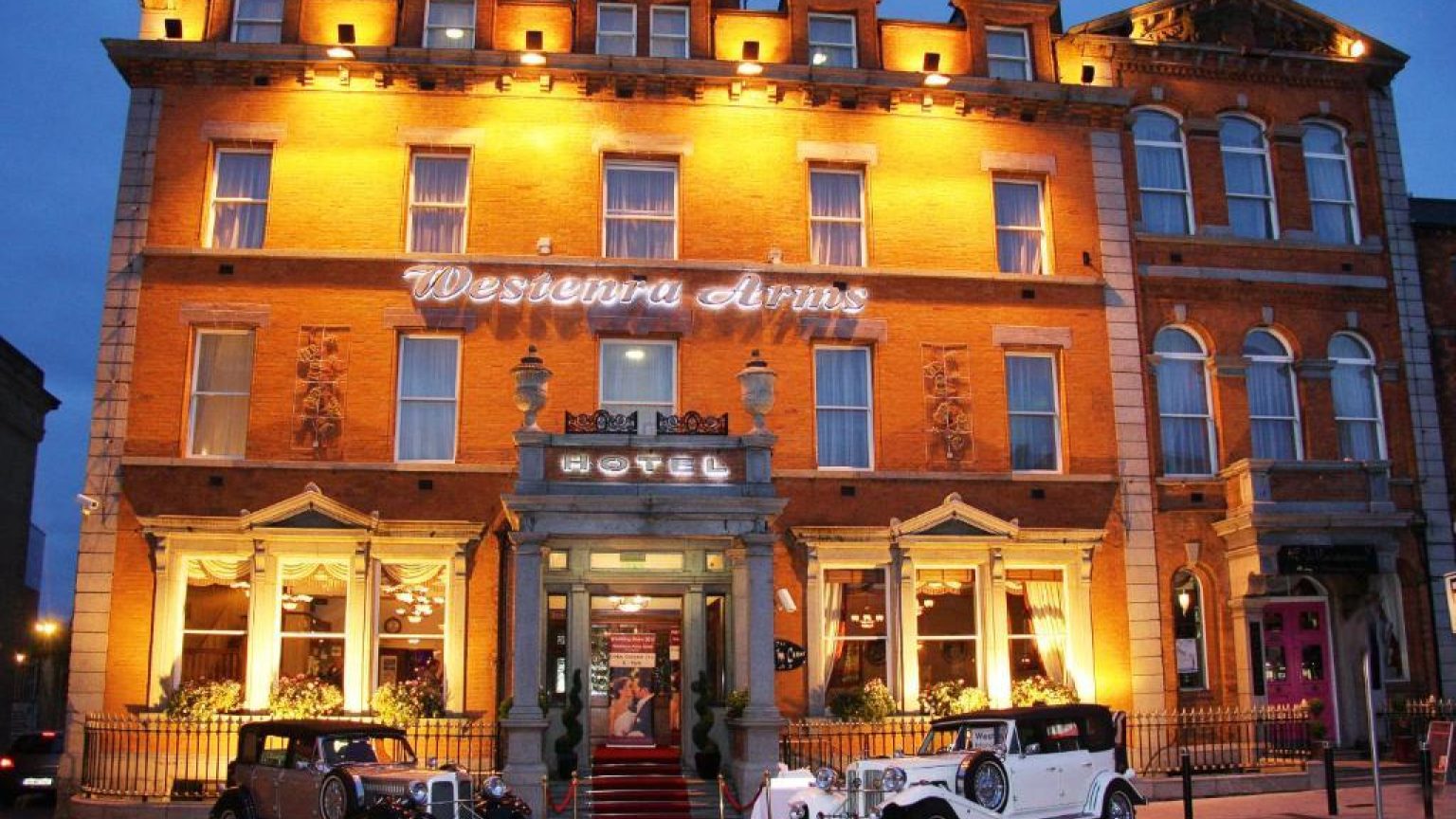 Westenra Arms Hotel 1