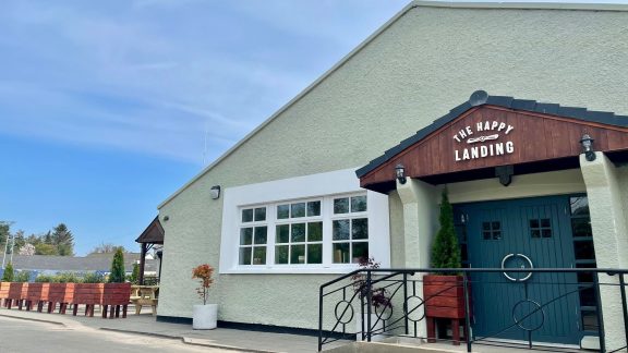 Happy Landing Bar Restaurant 9