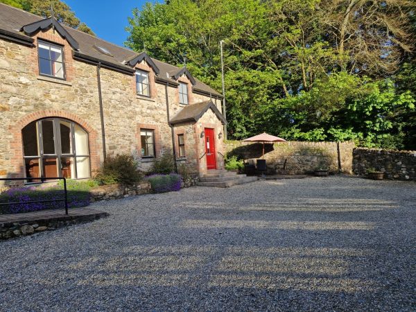 8308be48 cdc1 46fc b974 e643504a854f