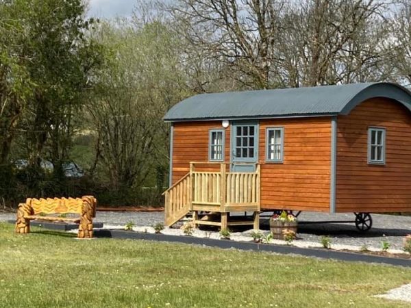 Arrow Huts Glamping 1