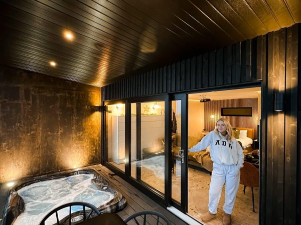 Belfast Lodges 12