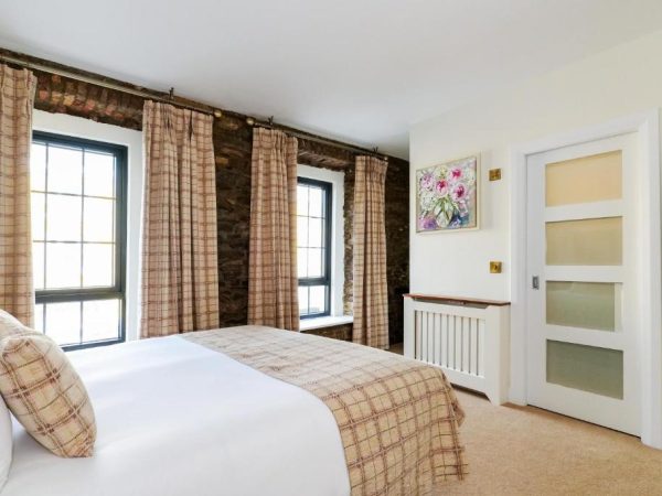 Central House Hotel 6