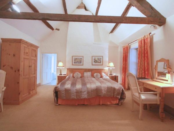 Centre of Britain Hotel 11