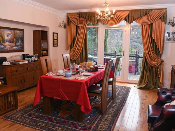 Cilbrwyn Countryside Retreat 11