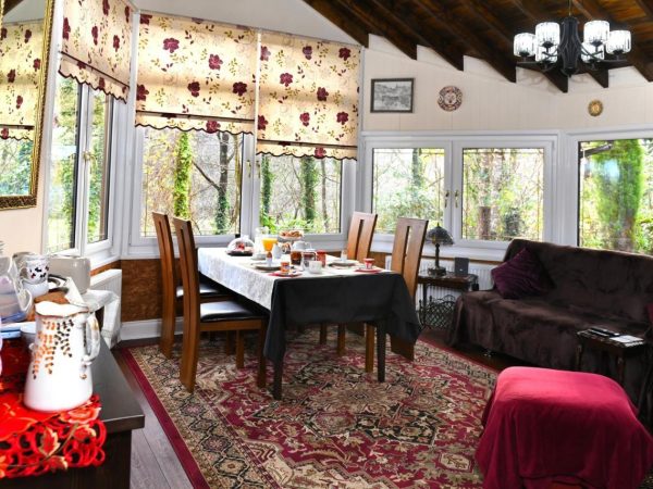 Cilbrwyn Countryside Retreat 7