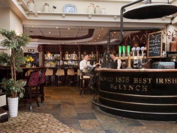 Four Seasons Hotel Leisure Club 3