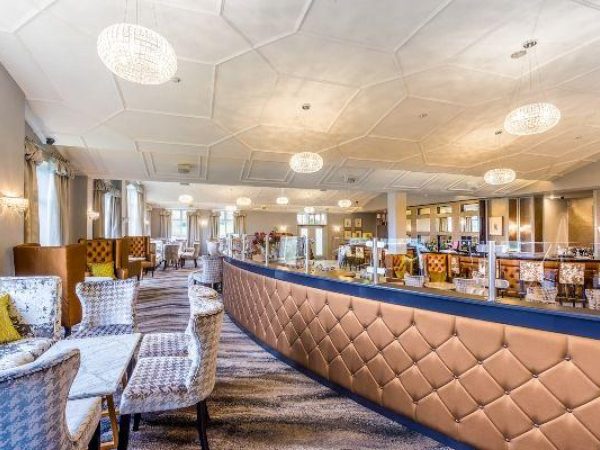 Four Seasons Hotel Leisure Club 9