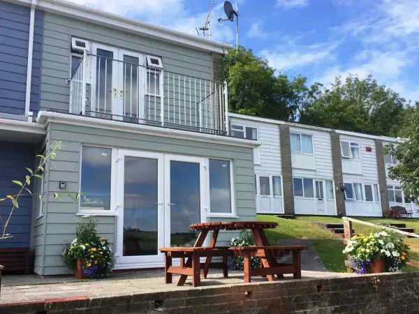 Freshwater Bay Holiday Cottages 1