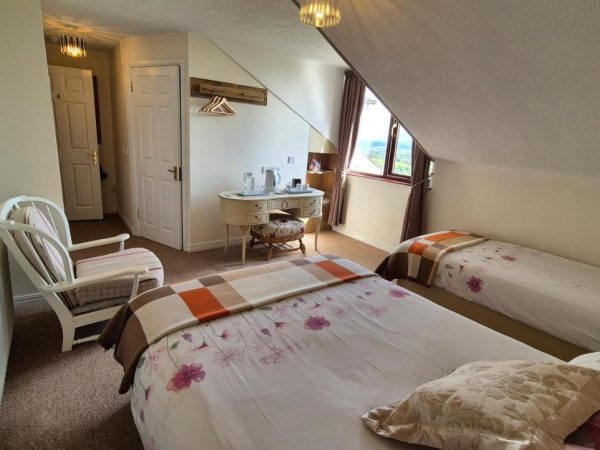 Goldenhill Guesthouse 4