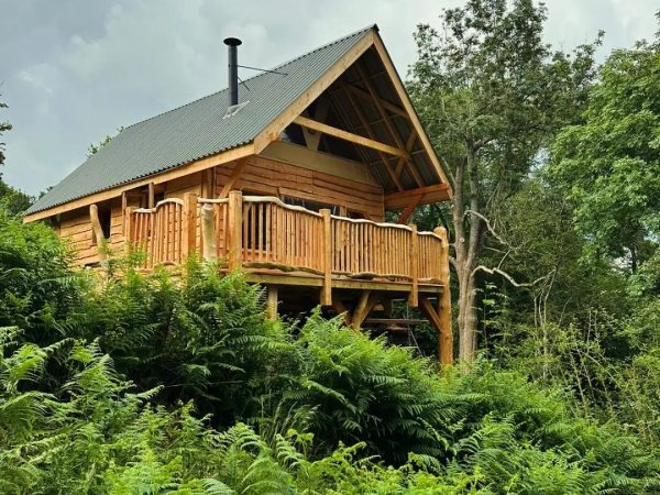 Goytree Glamping Treehouses 2