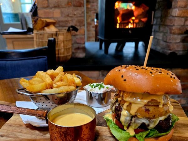 Happy Landing Bar Restaurant 6