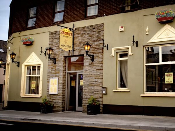 Henrys Bistro Wine Bar 3