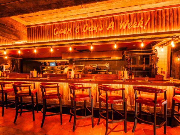 Hicks SD Chefs Bar LR