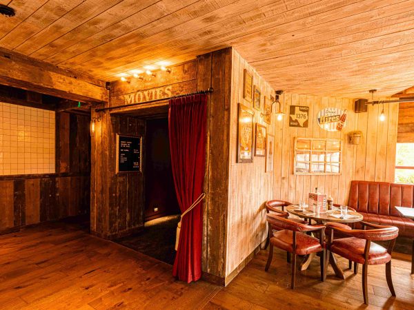 Hicks SD Restaurant 6 LR
