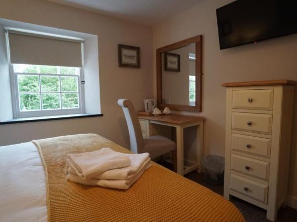 Horseshoe Llangattock 3