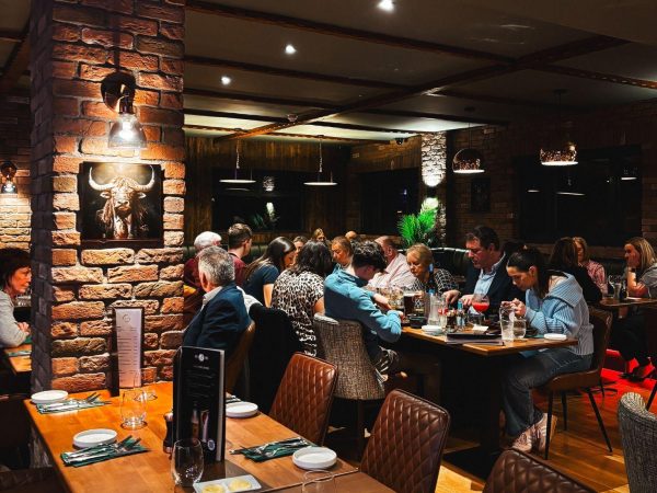 Irvines Steakhouse Bar 9