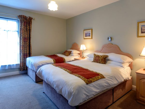 Jim Edwards Bar Restaurant Guesthouse 1