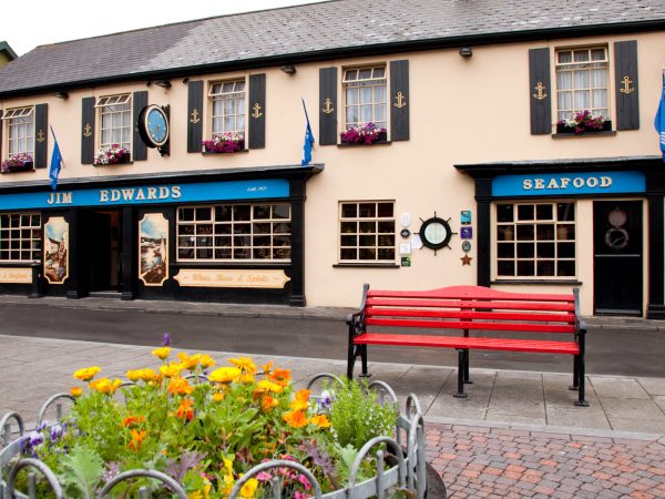 Jim Edwards Bar Restaurant Guesthouse 11