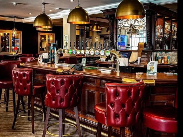 Longford Arms Hotel 13