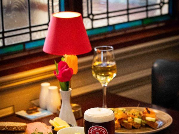Longford Arms Hotel 8