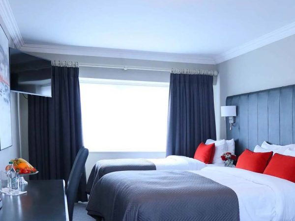 Longford Arms Hotel 9