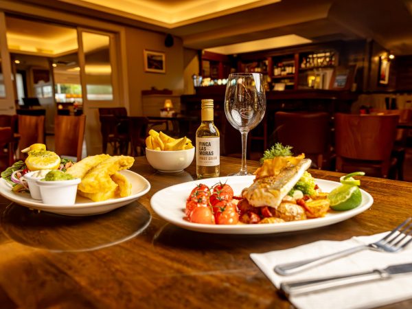 Lydons Bar Restaurant 12