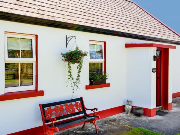 Mc Guires Red Door Cottages