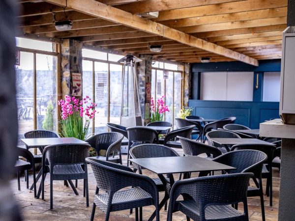 Mc Hughs Pub Restaurant 12