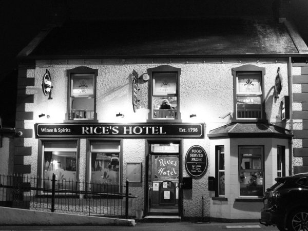 Rices Bar Restaurant 5