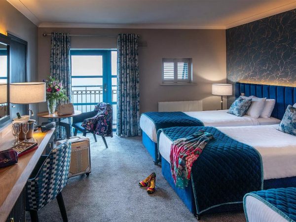 Riverside Park Hotel 8