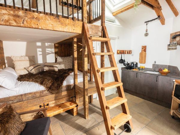 Scar Close Glamping 8