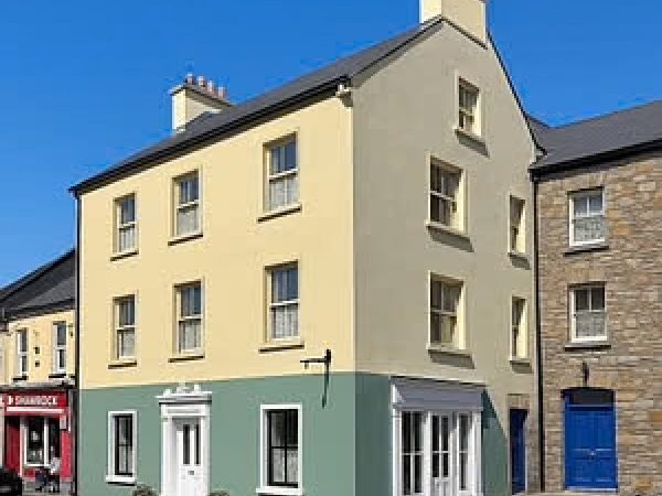 Tatis Bakeaway Cafe BB 2