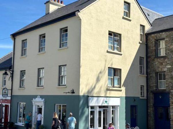 Tatis Bakeaway Cafe BB 4