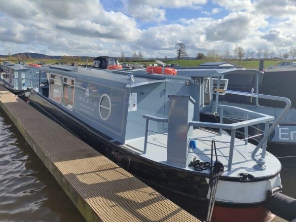 Tattenhall Marina Day Boats 1