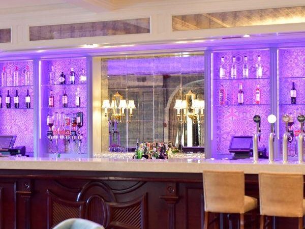 The Devon Inn Hotel 3