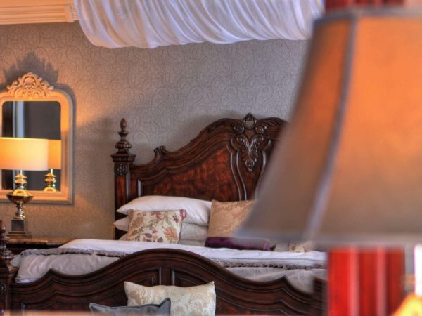 The Devon Inn Hotel 9