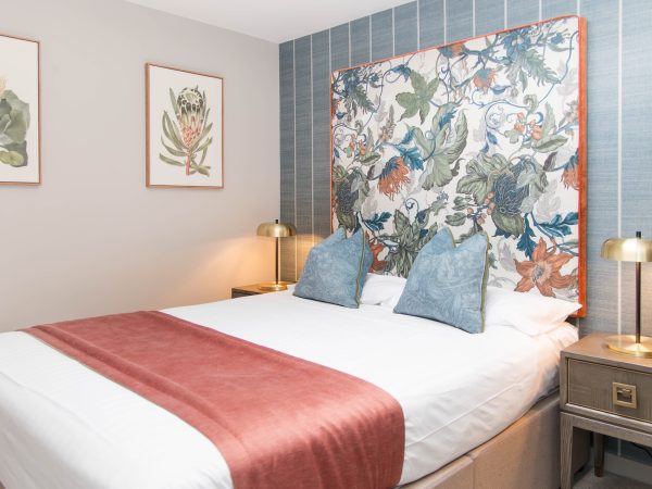 The Elphinstone Hotel 14