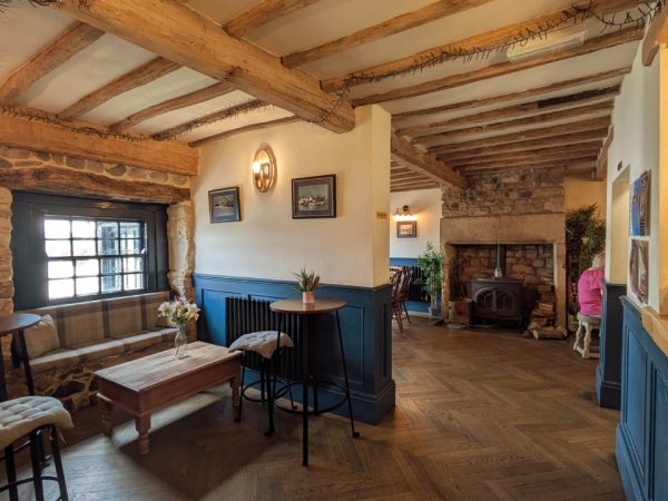 The Golden Ball Hotel 6