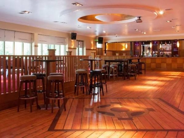 The Grasshopper Inn 8