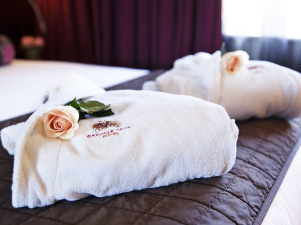 The Greville Arms Hotel 15