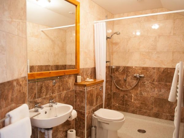 The Little Crown Inn Restaurant 10