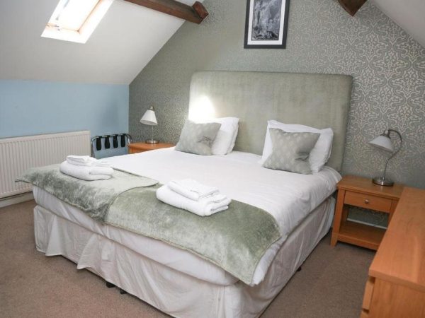 The Maypole Inn 5